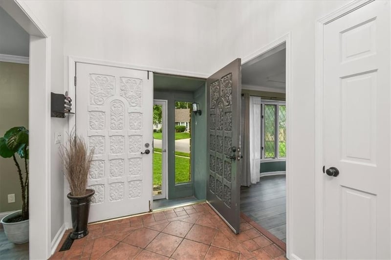 3503 Beechwood Cir, Lee's Summit, MO 64064