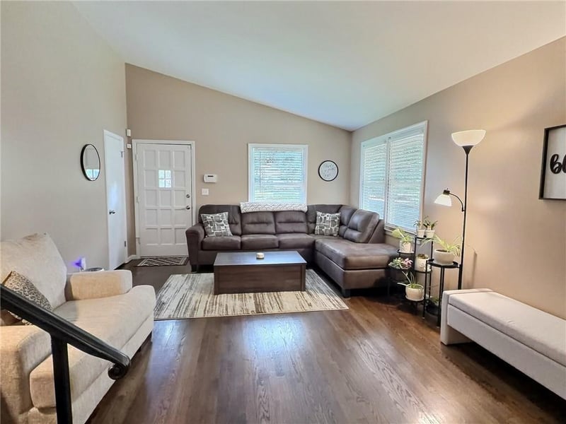 4112 Hardesty Ave, Kansas City, MO 64117