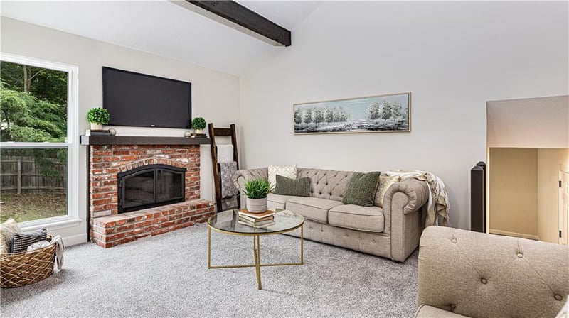 12902 108th St, Overland Park, KS 66210