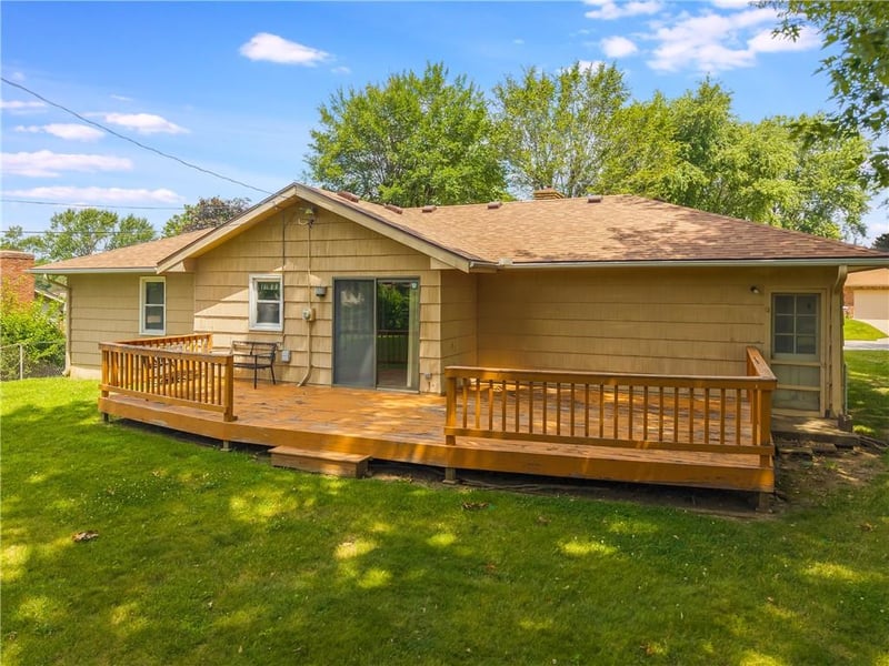 1707 75th St, Gladstone, MO 64118