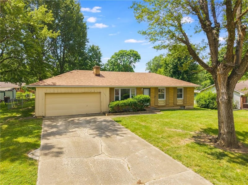 1707 75th St, Gladstone, MO 64118