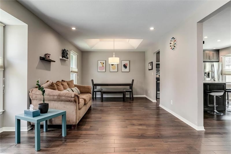 10101 Mirror Lake Ct, Kansas City, MO 64152