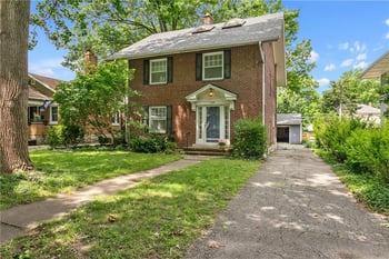 5728 Rockhill Rd, Kansas City, MO 64110