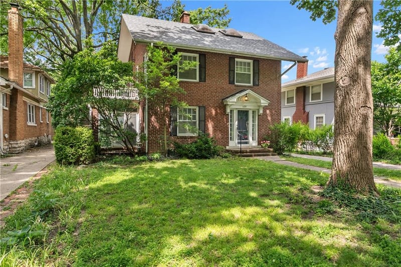 5728 Rockhill Rd, Kansas City, MO 64110
