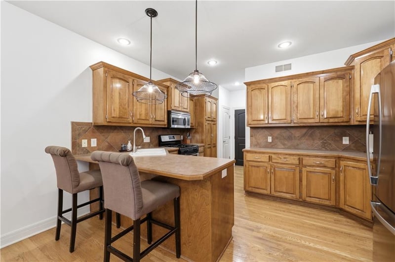 9908 Lewis Ave, Kansas City, MO 64157