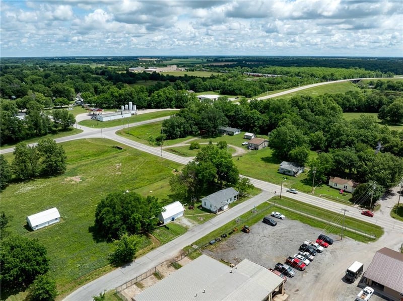 615 Kansas Ave, Columbus, KS 66725