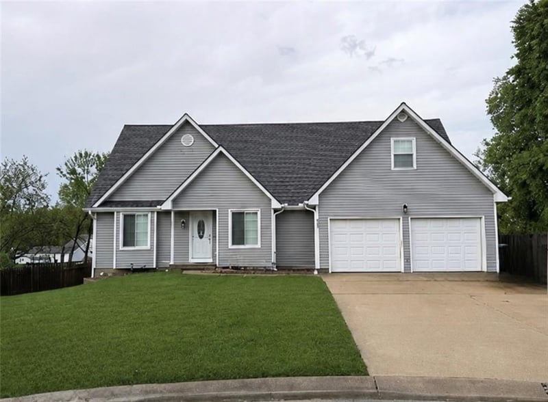 4521 Park Ten Ct, Leavenworth, KS 66048