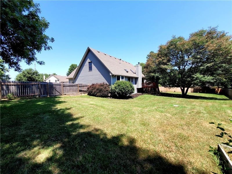 4521 Park Ten Ct, Leavenworth, KS 66048