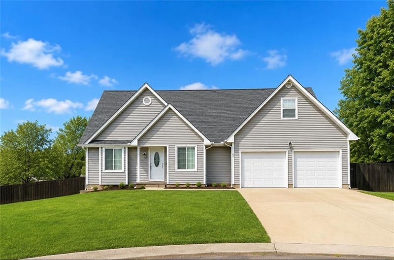 4521 Park Ten Ct, Leavenworth, KS 66048