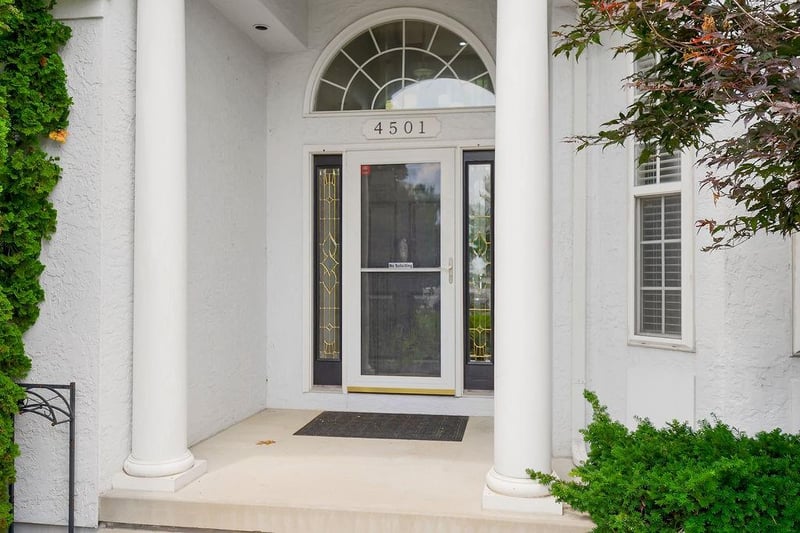 4501 NW Bittersweet Ln, Blue Springs, MO 64015