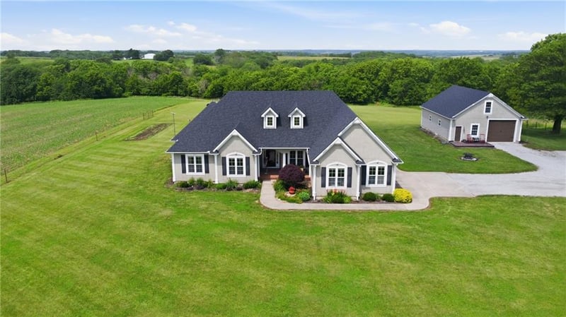 14251 Kk Hw, Braymer, MO 64624
