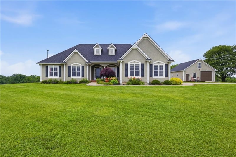 14251 Kk Hw, Braymer, MO 64624