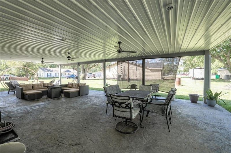 105 Hebar St, East Lynne, MO 64743