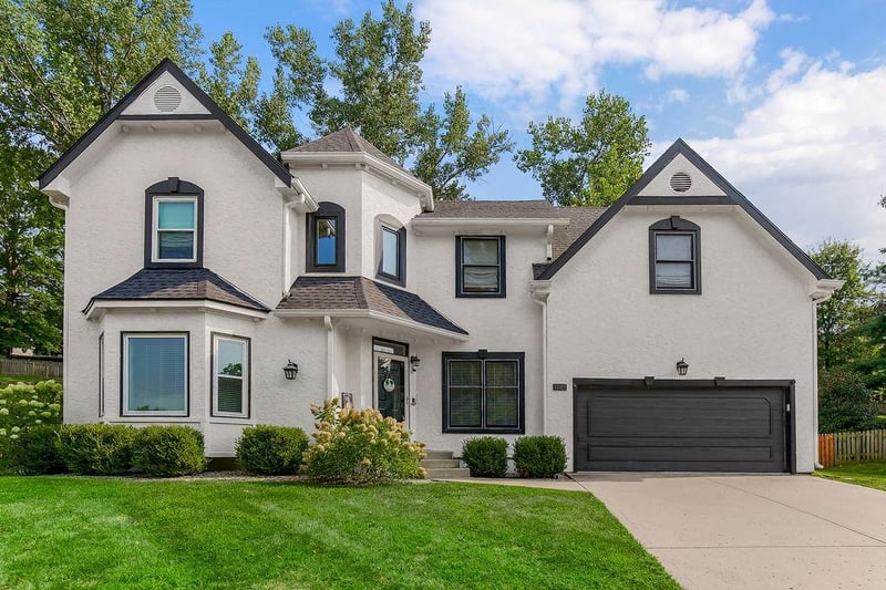 3027 57th Ter, Kansas City, MO 64151