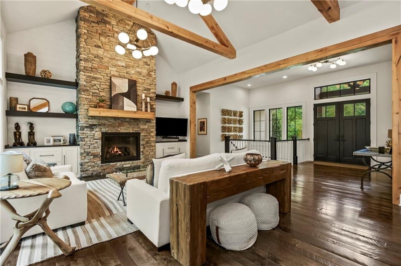 4951 NW Canyon Rd, Lee's Summit, MO 64064