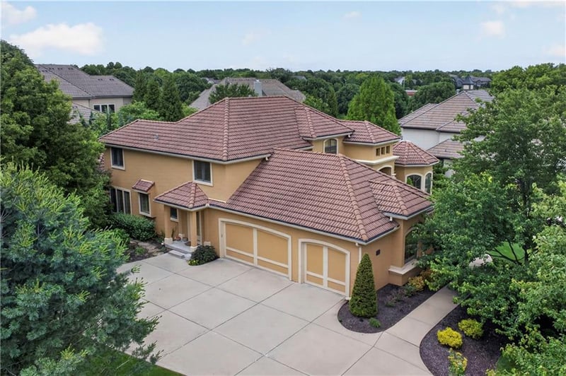 14704 Juniper St, Leawood, KS 66224