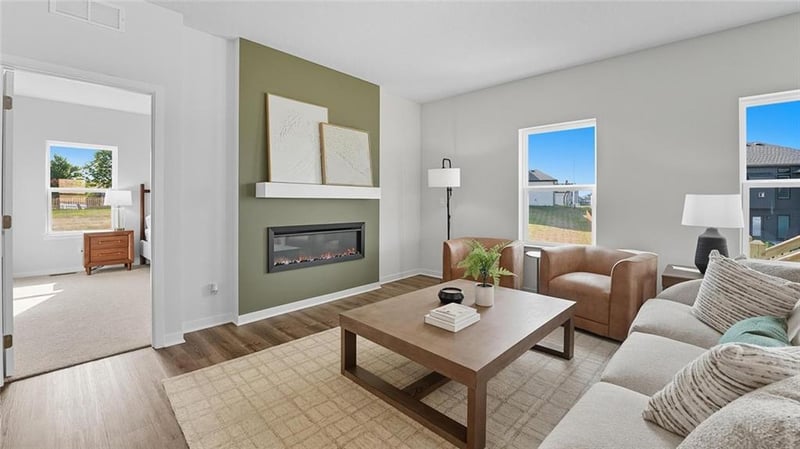 36425 102nd Pl, De Soto, KS 66018