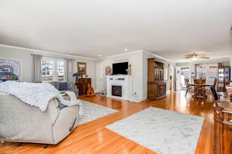 4502 Northwest Saint Joe Blvd, Riverside, MO 64150