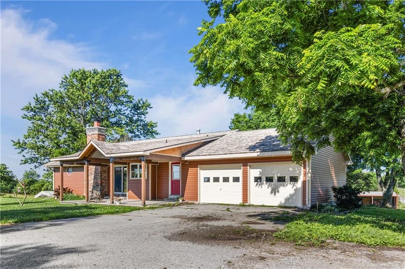 399 State Route 13 Hw, Warrensburg, MO 64093