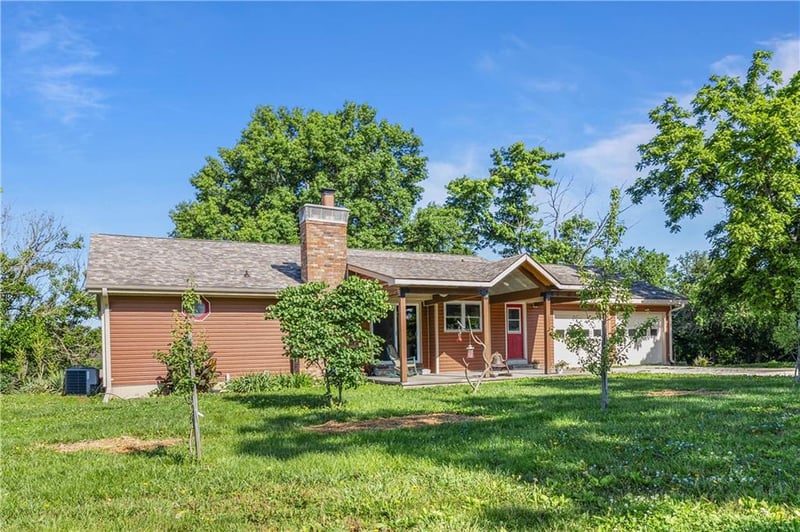 399 State Route 13 Hw, Warrensburg, MO 64093