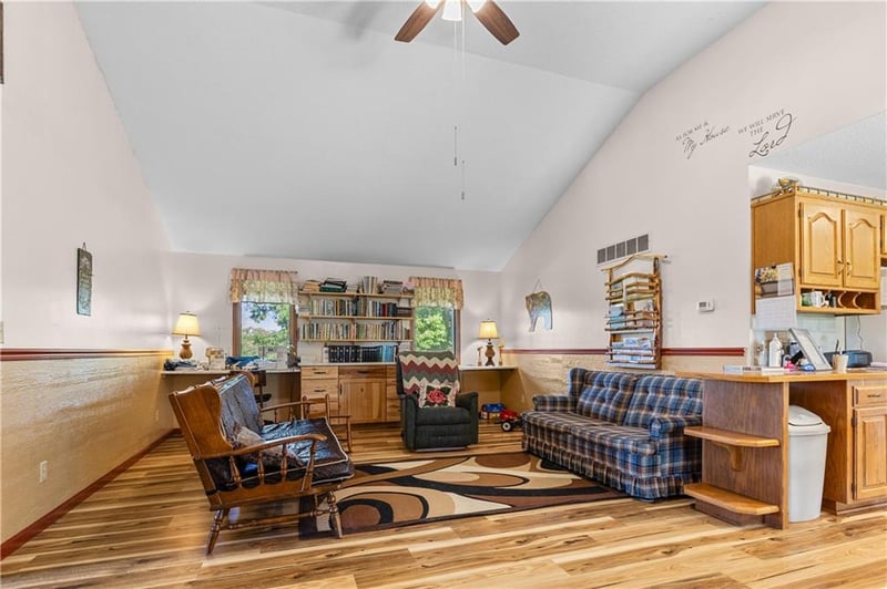 399 State Route 13 Hw, Warrensburg, MO 64093