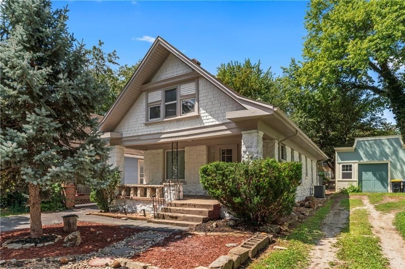 4328 Terrace St, Kansas City, MO 64111