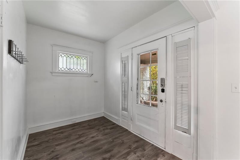 4328 Terrace St, Kansas City, MO 64111