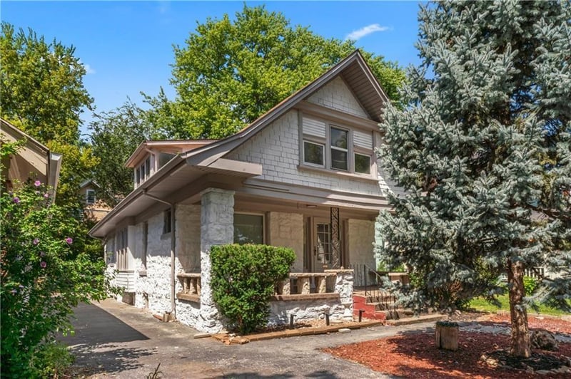 4328 Terrace St, Kansas City, MO 64111