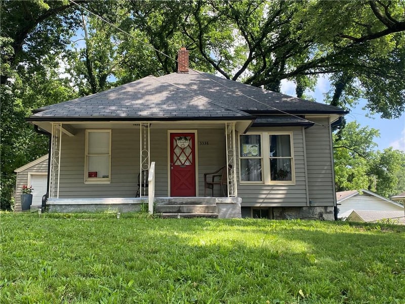 3338 68th St, Kansas City, MO 64132