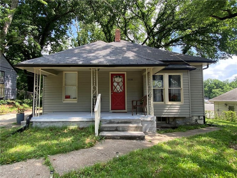 3338 68th St, Kansas City, MO 64132