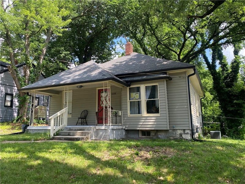 3338 68th St, Kansas City, MO 64132