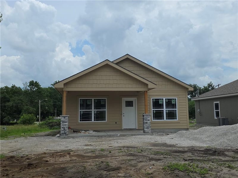 829 Cherry St, Ottawa, KS 66067