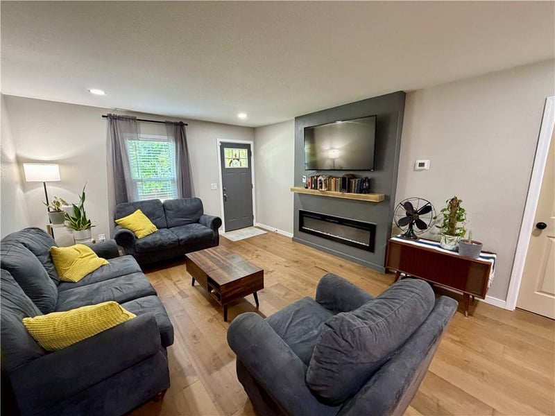 1120 Pacific Ave, Osawatomie, KS 66064