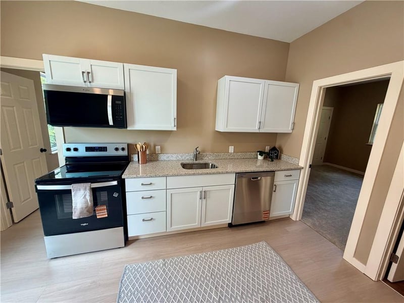 524 Parker Ave, Osawatomie, KS 66064