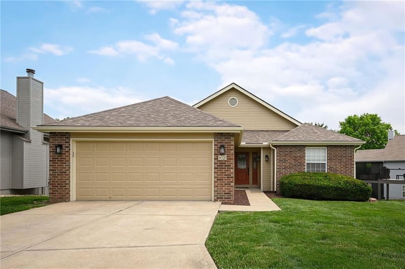 1021 8th St, Lee's Summit, MO 64081