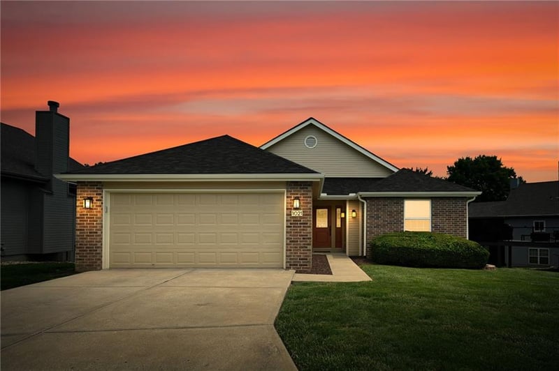 1021 8th St, Lee's Summit, MO 64081