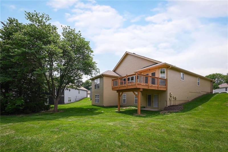 1021 8th St, Lee's Summit, MO 64081