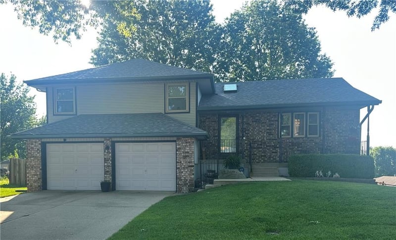 1211 Davis Rd, Independence, MO 64056