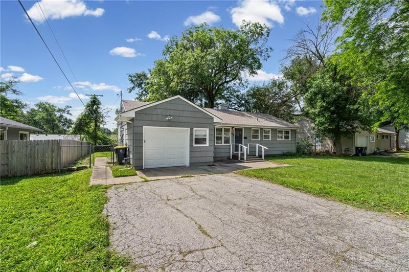 7409 109th St, Kansas City, MO 64134