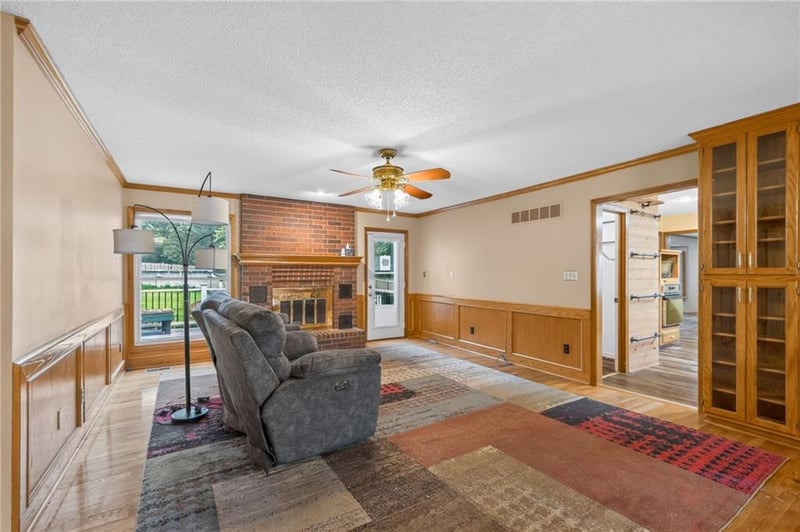 6513 Ryan Rd, Blue Springs, MO 64014