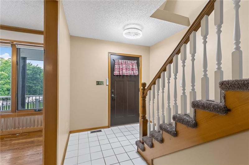 6513 Ryan Rd, Blue Springs, MO 64014