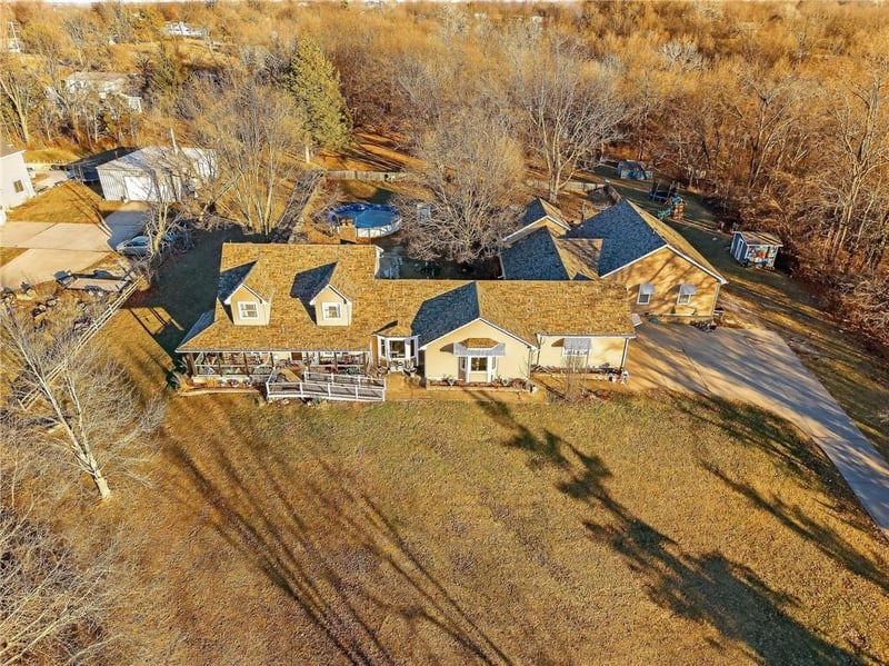 6513 SE Ryan Rd, Blue Springs, MO 64014