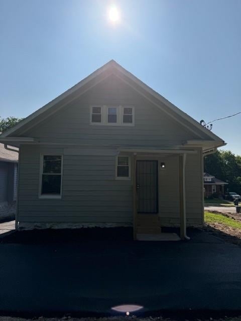 3720 Wayne Ave, Kansas City, MO 64109