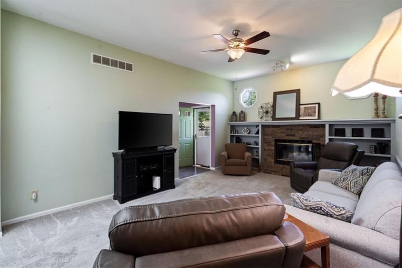 724 Hunters Ridge N/A, Lee's Summit, MO 64086