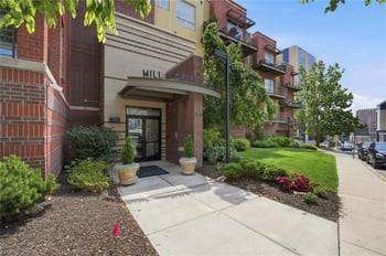 4521 Wornall Rd #208, Kansas City, MO 64111