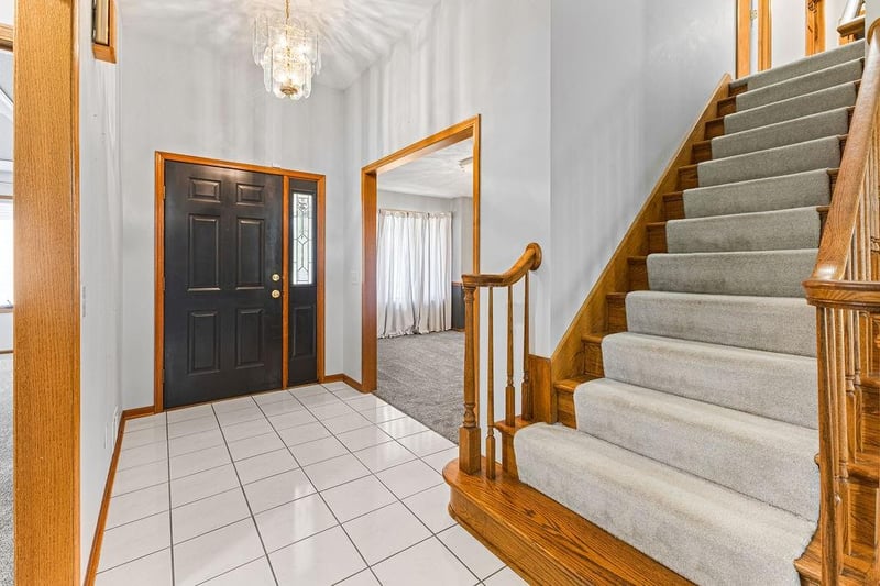 403 Leonard Rd, St Joseph, MO 64506