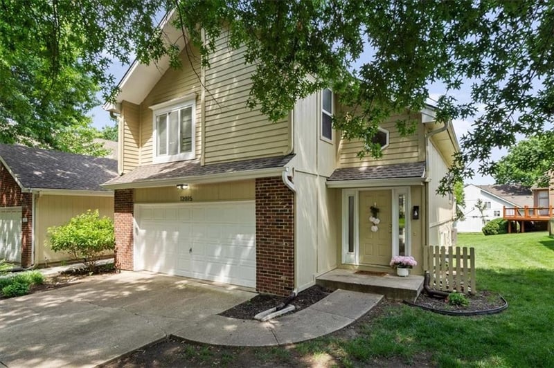 12015 Mackey St, Overland Park, KS 66213