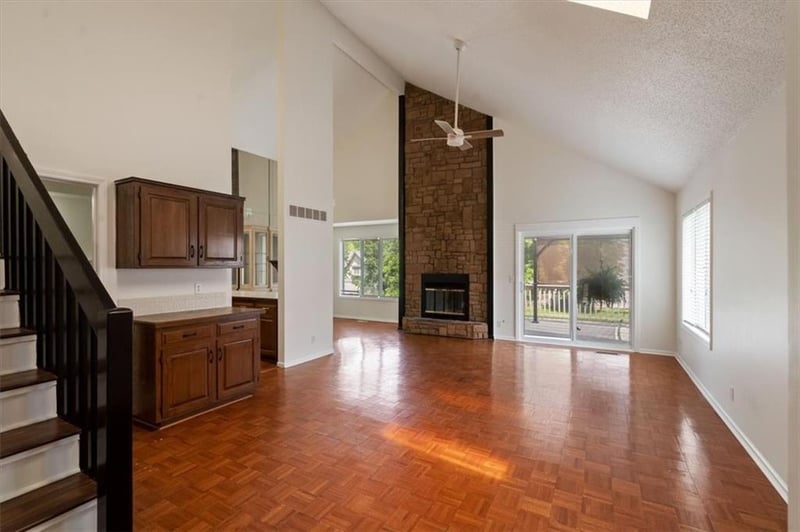 12015 Mackey St, Overland Park, KS 66213
