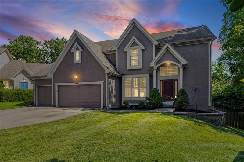 16505 80th Ter, Lenexa, KS 66219