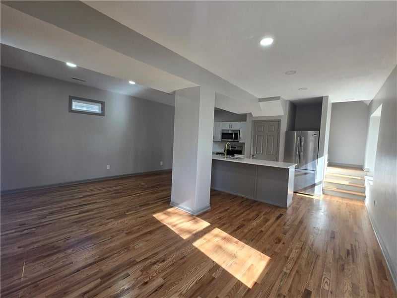 4333 Tracy Ave, Kansas City, MO 64110